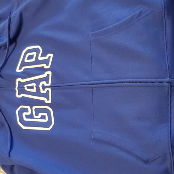 ❄️GAP zip up hoodie❄️ - Picture 6 of 6